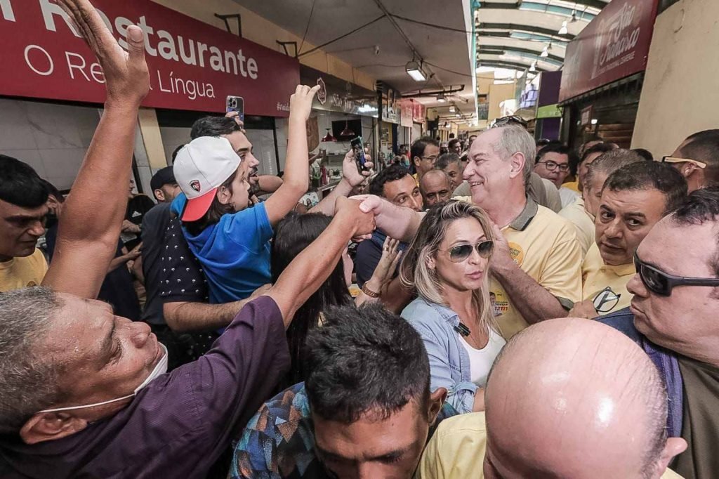 Ciro Gomes em ato de campanha eleitoral no Ceará