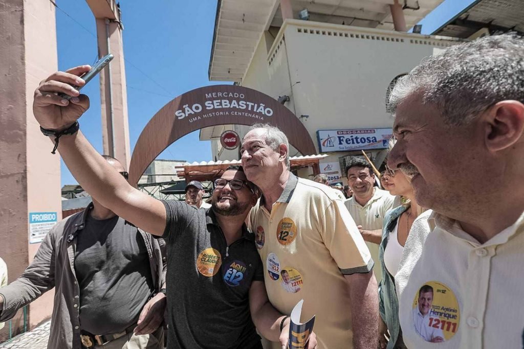 Ciro Gomes em ato de campanha eleitoral no Ceará