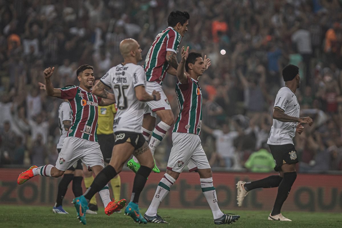 Flamengo e Corinthians empatam 1º jogo da semifinal da Copa do