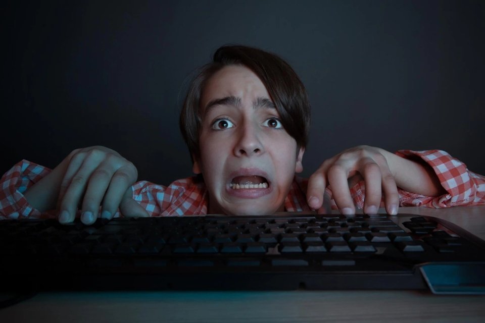Gamers profissionais e amadores sofrem com problemas de saúde