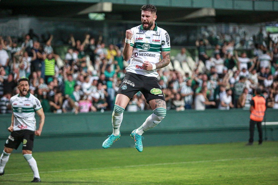 Coritiba x Botafogo ao vivo: onde assistir, horário e escalações