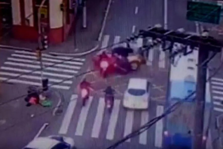 Super Mario da 'Carreta da Alegria' é atropelado na rua durante exibição em  SC; VÍDEO, Santa Catarina