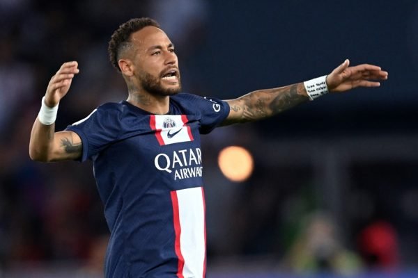 Neymar marca e PSG sai na frente, mas leva empate do Reims no fim