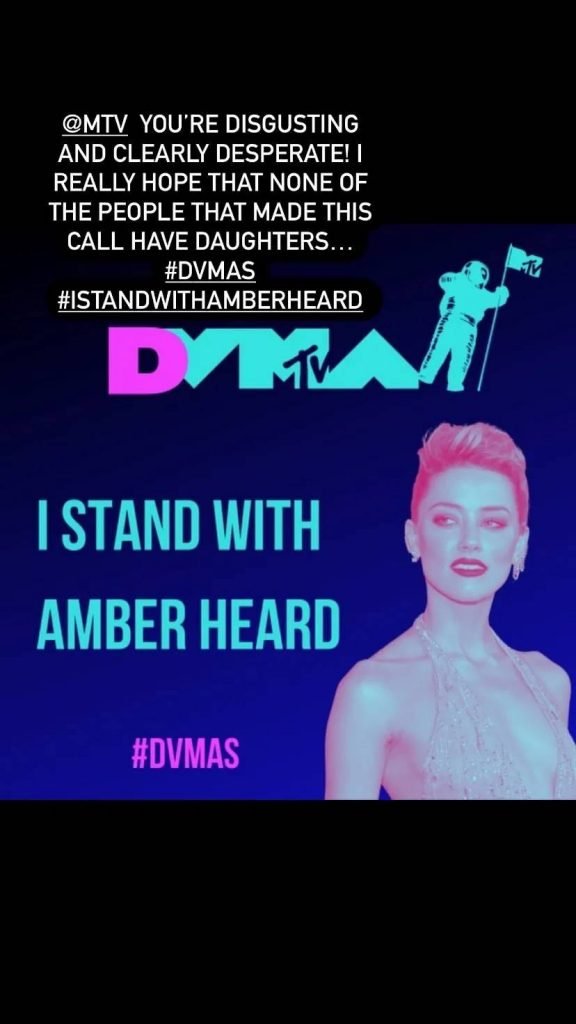 Irmã de Amber Heard critica MTV após Johnny Depp participar do VMA