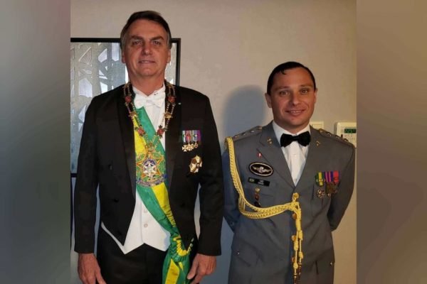 Jair Bolsonaro e major Cid