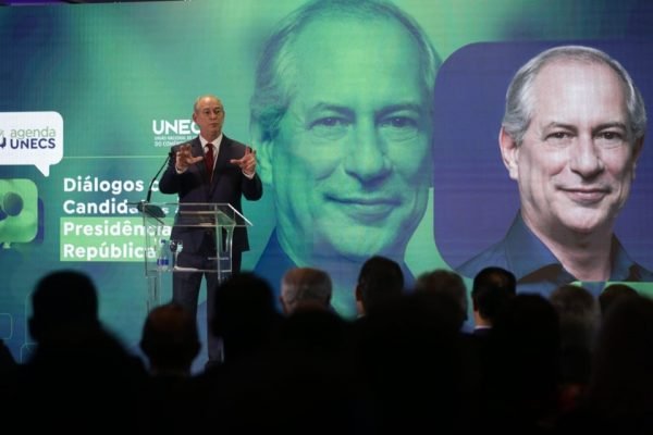 A l deres empresariais Ciro Gomes fala em aposentar CLT