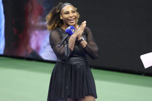 Serena Williams sendo homenageada no US Open - Metrópoles