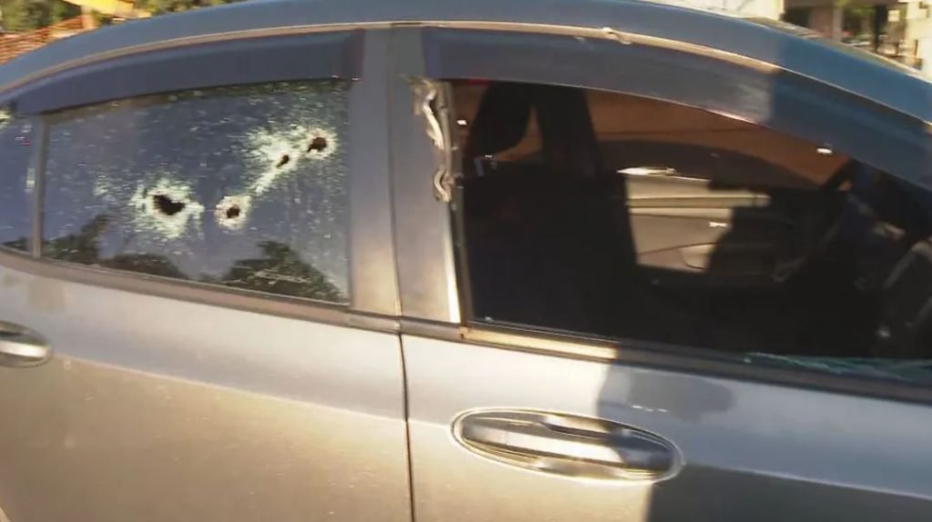 Carro de PM do Rio foi atingido por mais de 30 tiros