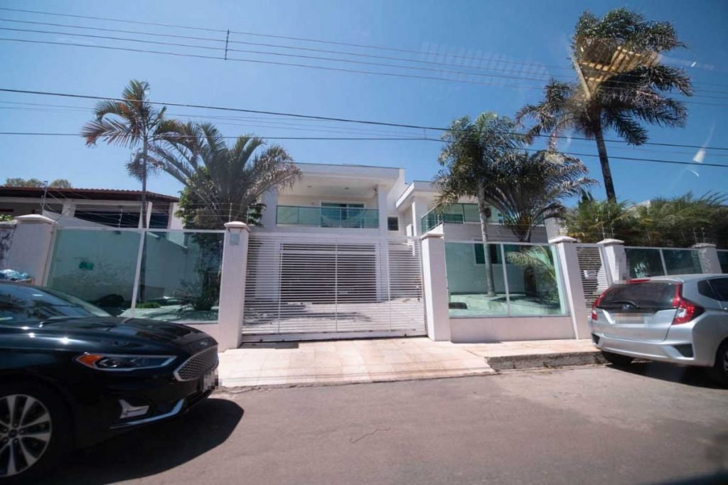 fachada da casa da ex-esposa do Bolsonaro2
