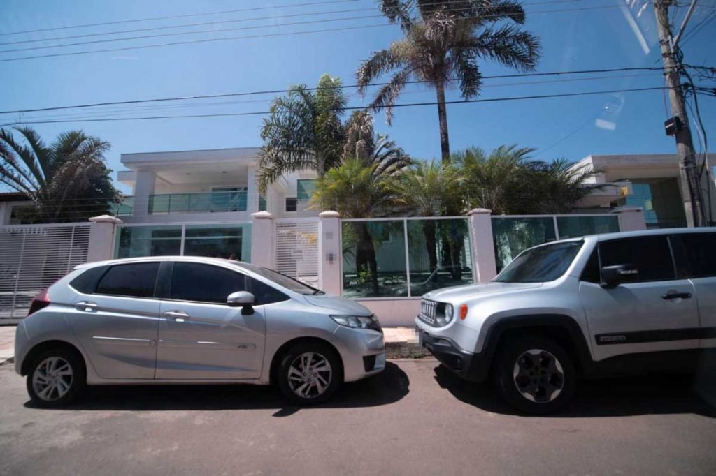 fachada da casa da ex-esposa do Bolsonaro2