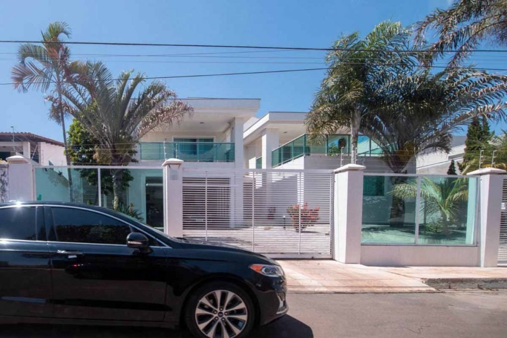 fachada da casa da ex-esposa do Bolsonaro2