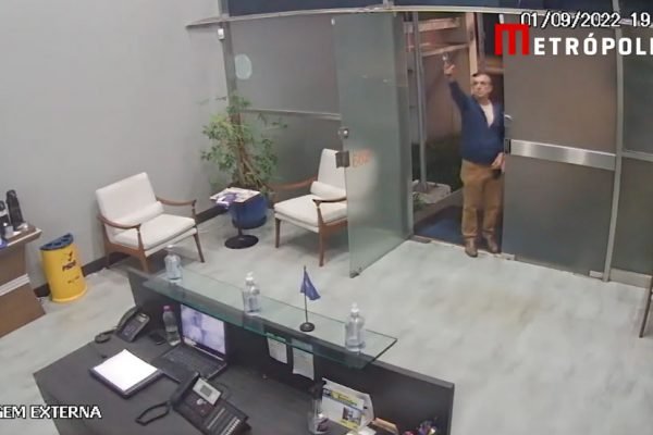 Deputado atira dentro de diretório do PSDB em São Paulo