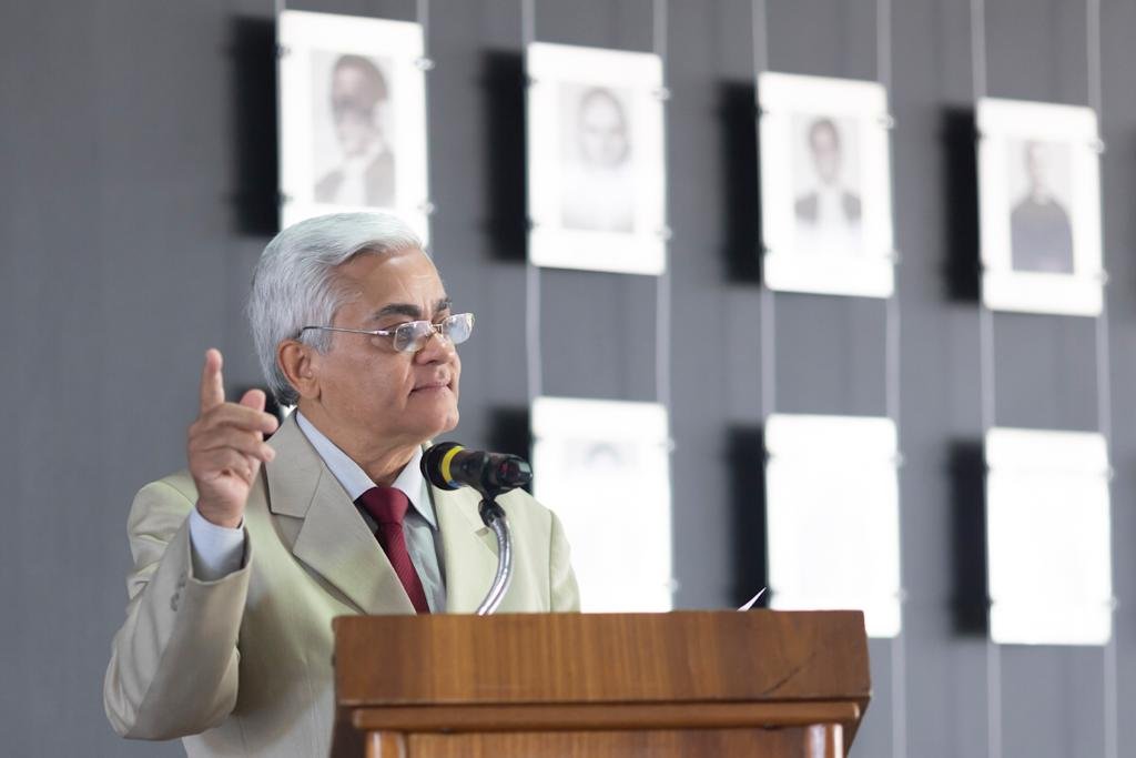 desembargador Roberval Belinati aponta para cima, balanço das ações preparativas para as eleições 2022