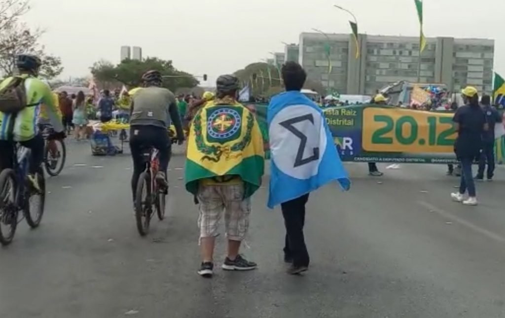 Brasil Real Tv - 🔘 ONDE COMPRAR BANDEIRA IMPERIAL Abaixo estão