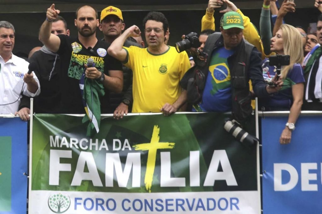 Deputado federal, Eduardo Bolsonaro (PL), discursa para apoiadores do presidente, candidato à reeleição, Jair Bolsonaro (PL), durante ato do dia 07 de Setembro na Avenida Paulista