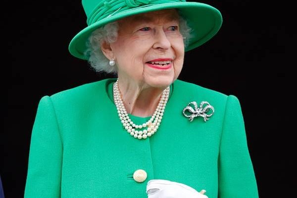 Políticos brasileiros lamentam morte de rainha Elizabeth 2ª