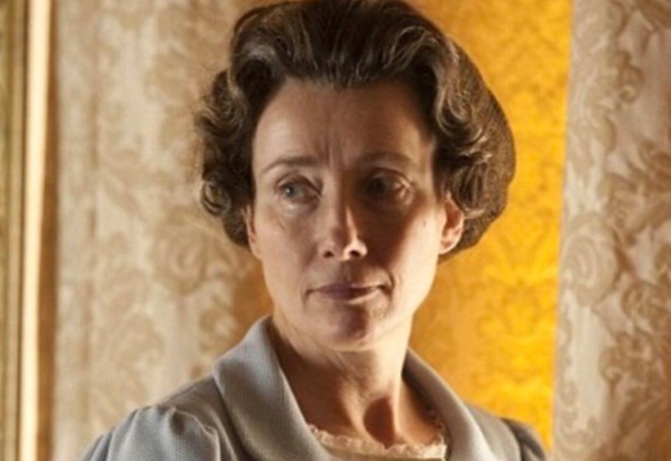 thumb-poster-3x2-260 Claire Foy como rainha elizabeth