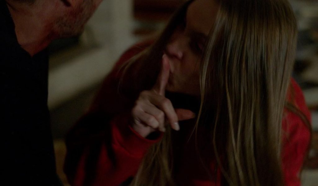 Imagem colorida do filme A Menina Que Matou os Pais