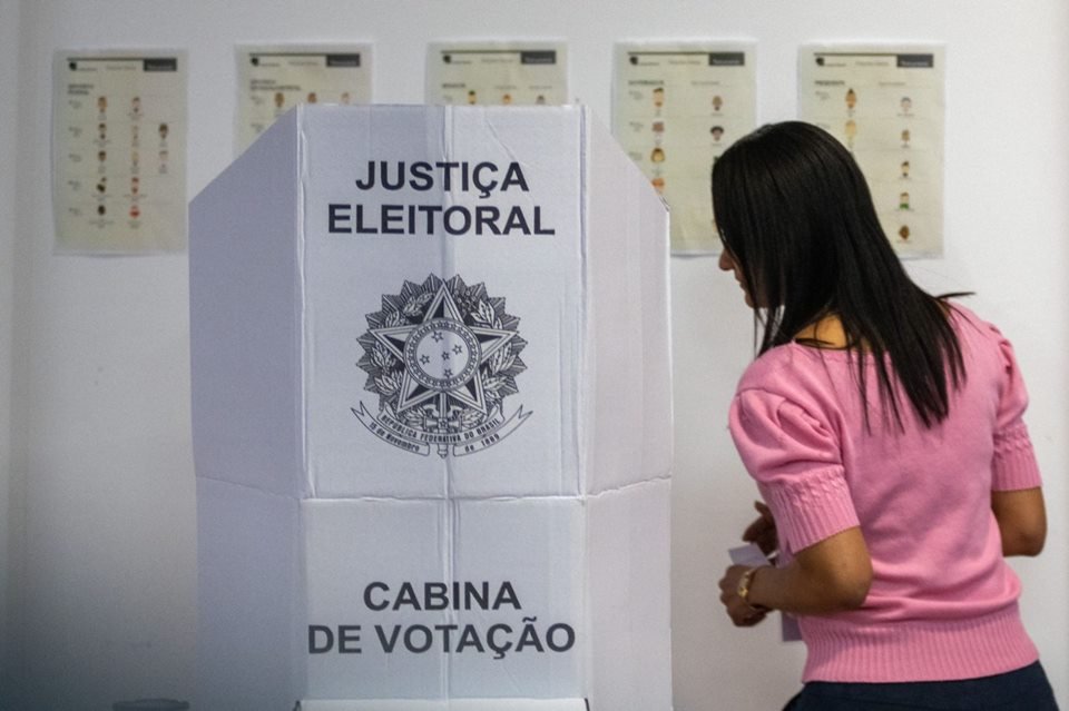 Teste de integridade das urnas eletrônicas com biometria