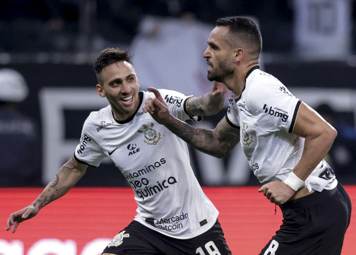 Flamengo bate o Corinthians e bota o 'pé' na semifinal da Copa