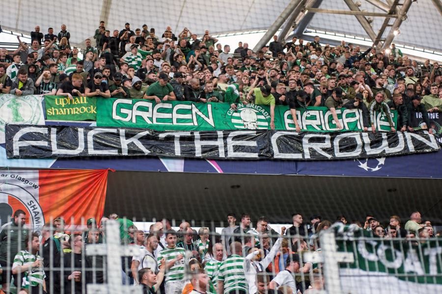 Torcedores do Celtic protestam contra homenagem à rainha Elizabeth