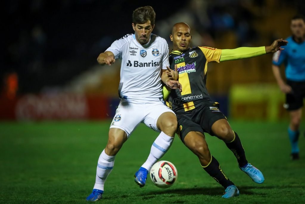 Novorizontino faz jogo impecável e bate o Grêmio por 2 a 0, no Jorjão, pela  Série B - PicNews