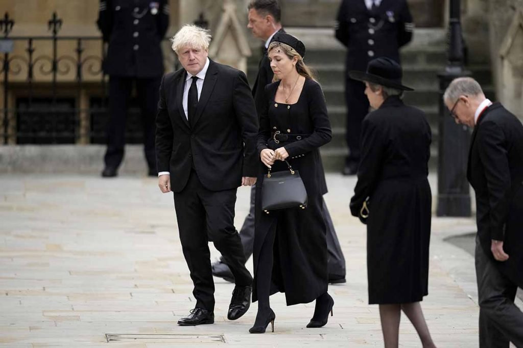 O ex-primeiro-ministro do Reino Unido Boris Johnson e Carrie Johnson chegam à Abadia de Westminster