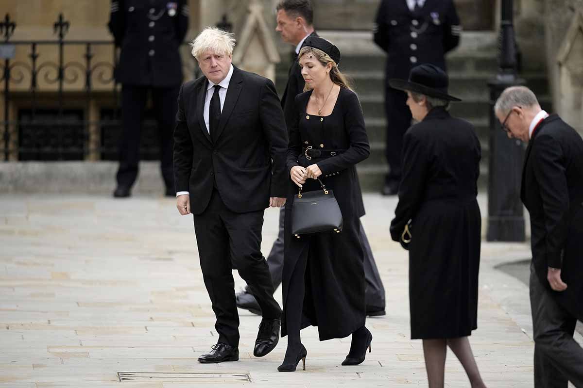 O ex-primeiro-ministro do Reino Unido Boris Johnson e Carrie Johnson chegam à Abadia de Westminster