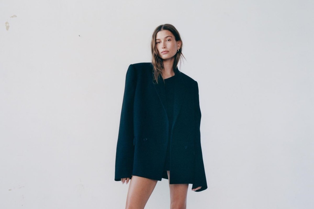 Hailey Bieber e Wardrobe.NYC se unem em coleção de outono/inverno 2023