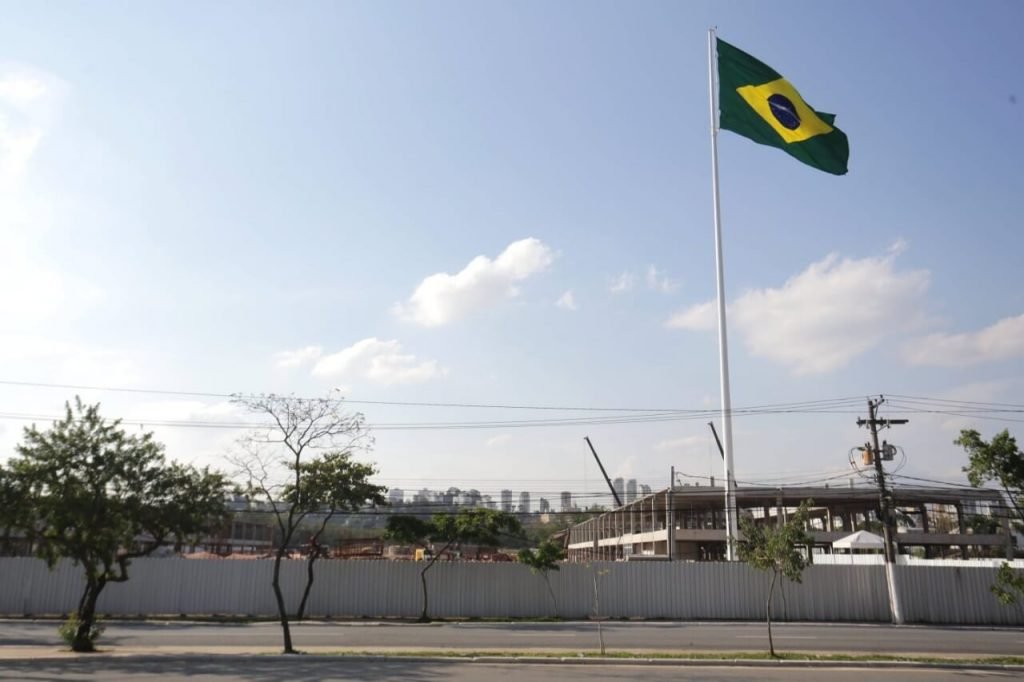 Colégio militar em construção