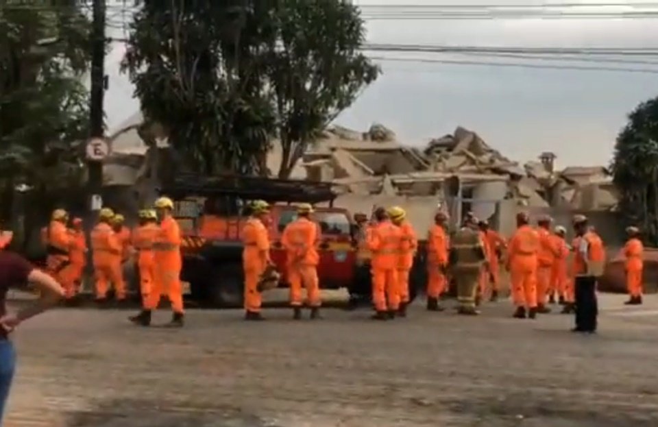 Prédio desaba em BH: vídeo mostra momento da queda