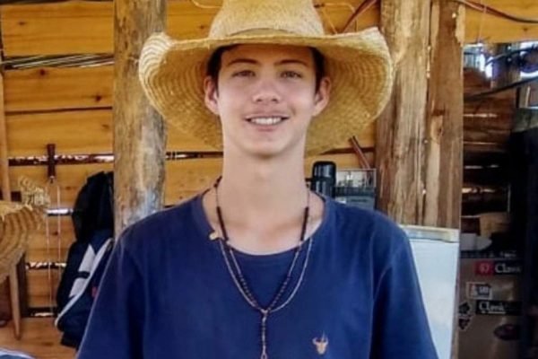 Thiago Francisco Perez Castilho, de 18 anos, morreu após montar touro no interior de SP