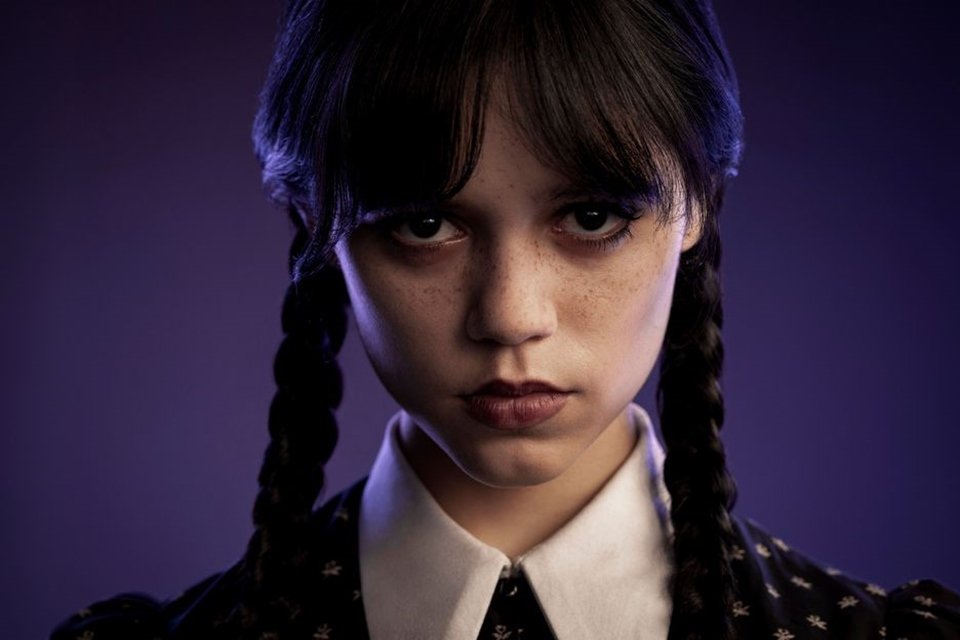 Assim é a vida da celebridade JENNA ORTEGA, que interpreta a Wandinha na  série da Netflix 