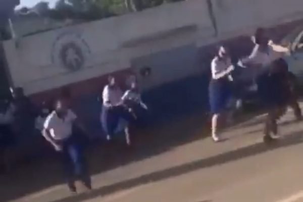 Alunos correm de escola após ataque na Bahia