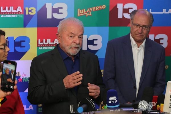 Lula e Geraldo Alckmin responderam algumas perguntas da imprensa