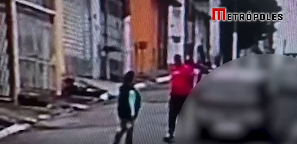 Motorista chegou a descer do carro após o atropelamento