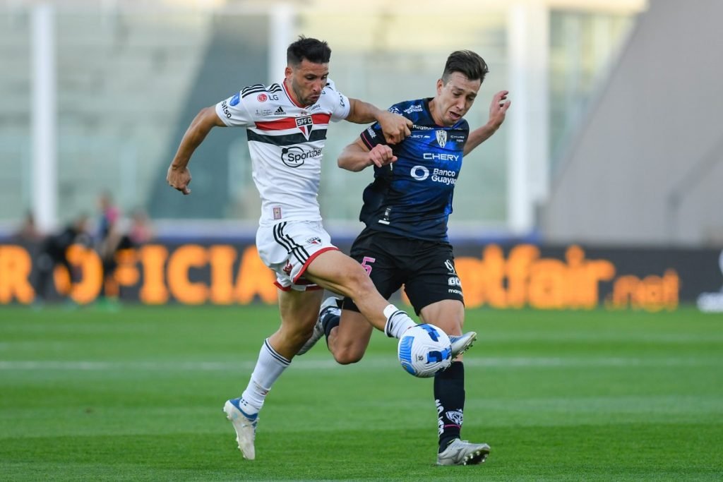 Ausência da camisa 24 no time do São Paulo gera críticas ao clube tricolor