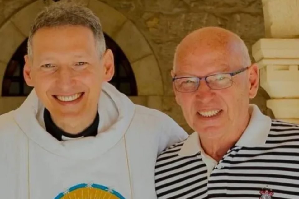 Padre Marcelo Rossi lamenta morte do pai “Até mais. Na eternidade” Metrópoles Padre Marcelo Rossi lamenta morte do pai “Até mais. Na eternidade” Metrópoles