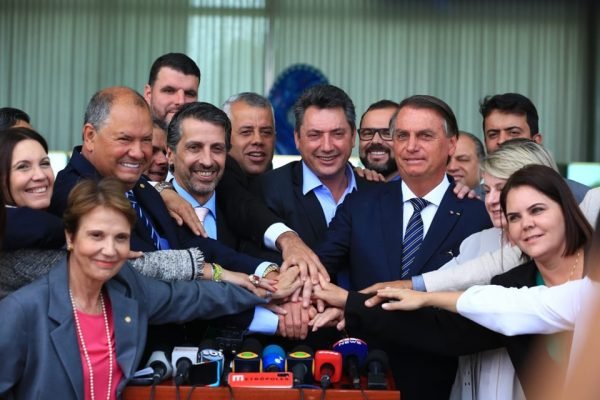 Frente Parlamentar do Agronegócio se reúne com o presidente Jair Bolsonaro