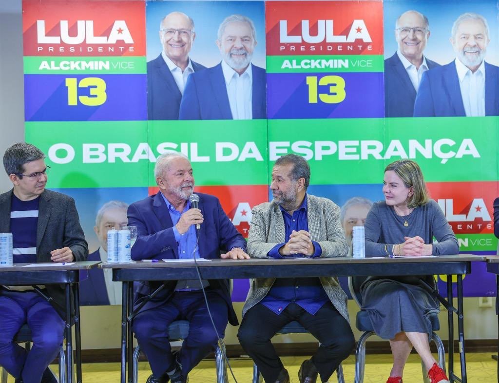 Randolfe Rodrigues (Rede Sustentabilidade), Lula (PT), Carlos Lupi (PDT) e Gleisi Hoffmann (PT)