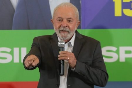 Lula em atividade de campanha em SP