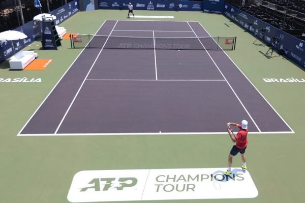 Vamos jogar tênis em Brasília? Raw Tennis Academy 