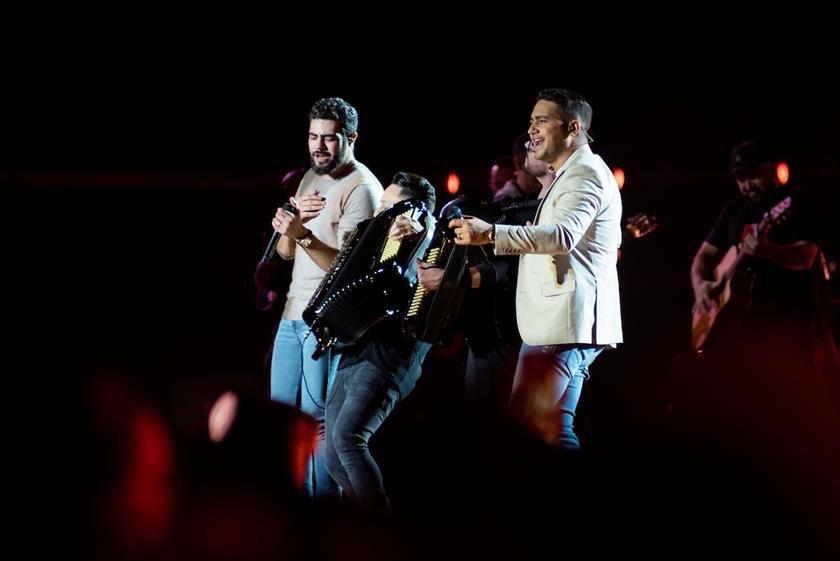 Henrique e Juliano - RANCOROSA - DVD To Be Ao Vivo Em Brasília