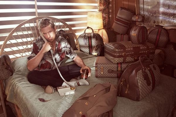 Na imagem com cor, Gucci lança campanha estelada por Ryan Gosling 