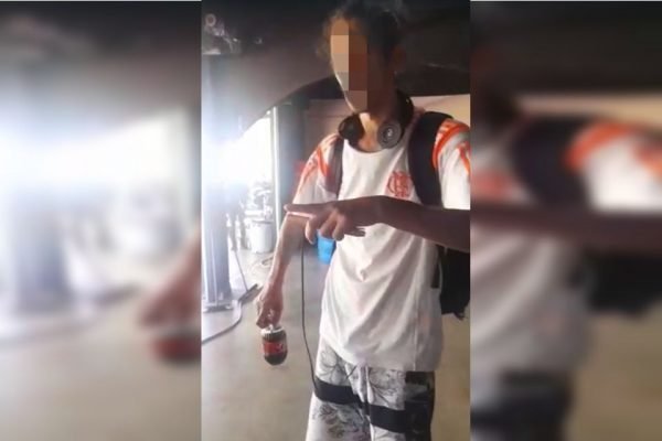 Homem com rosto borrado em vídeo ameaça membros de comitê de deputado do PT em local público - Metrópoles