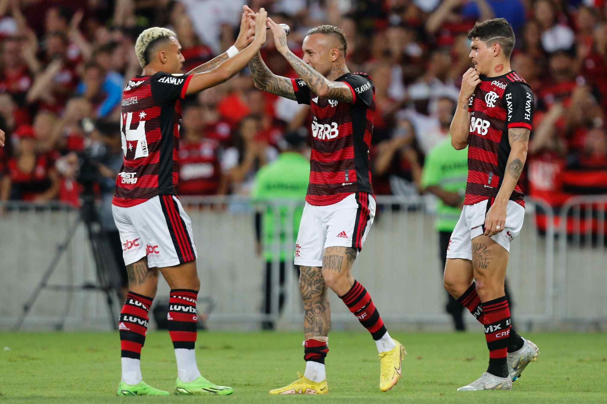 Com time alternativo, Flamengo recebe Atlético-MG pelo Brasileirão