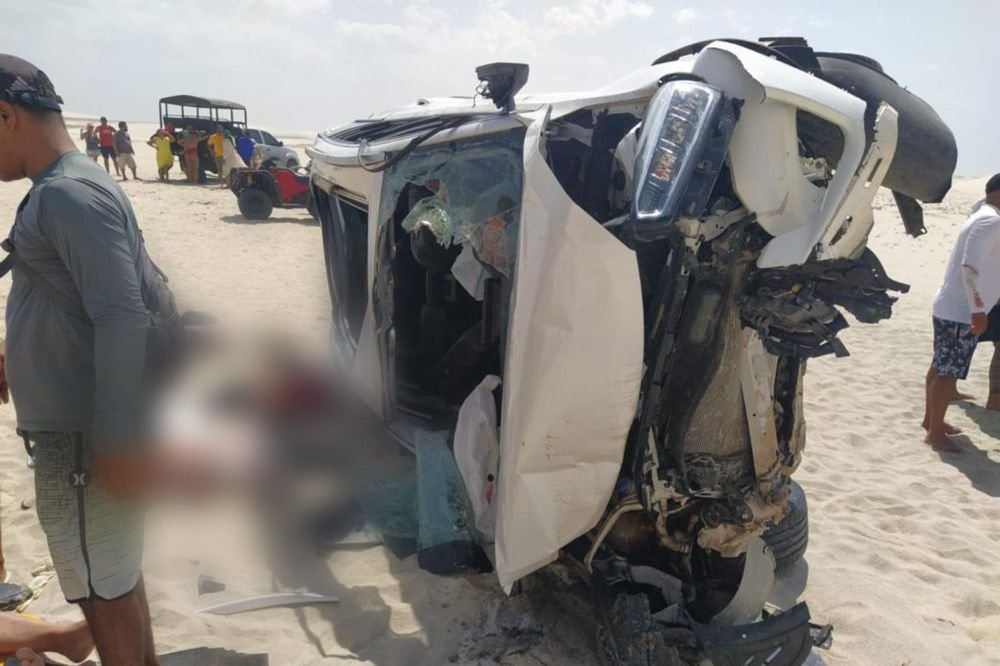 Turista morre e 6 ficam feridos após carro capotar em dunas no Ceará
