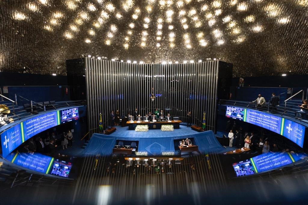 plenario do senado federal Sessão Solene destinada à entrega da medalha Grã-Cruz da Ordem