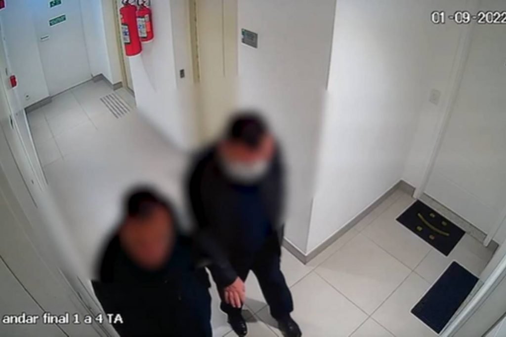 Vizinhos ameaçam humorista Eddy Jr.