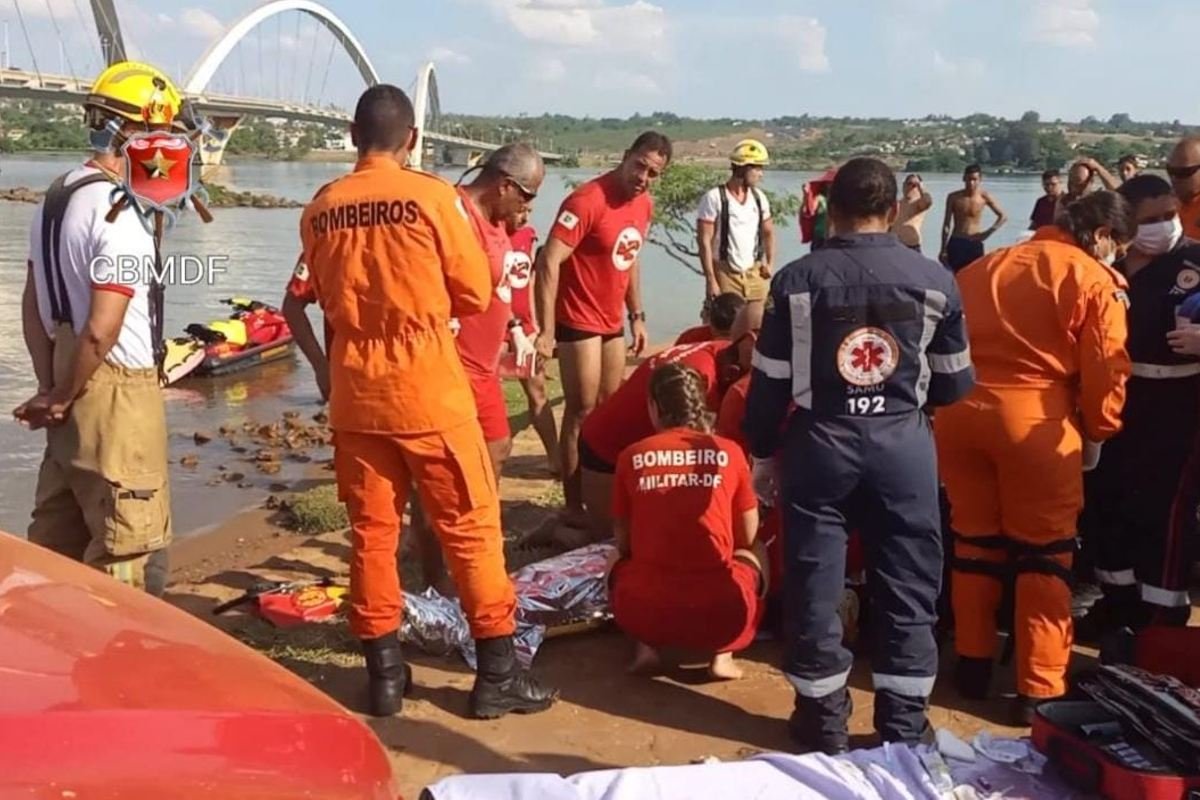 Jovem de 18 anos desaparece após se afogar em Matinhos; bombeiros fazem  buscas, Paraná